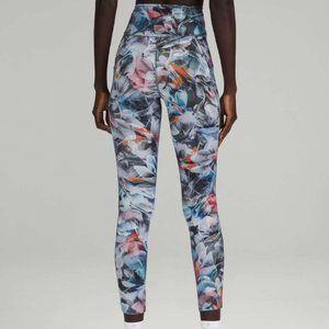 NWT Lulu Fast and Free High-Rise Tight 25” Pockets - Luminescent Floral Multi